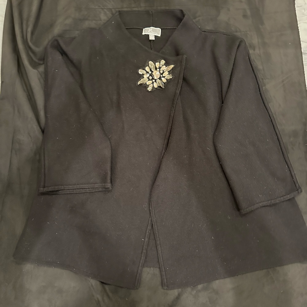 JM Collection black with rhinestone floret wrap
